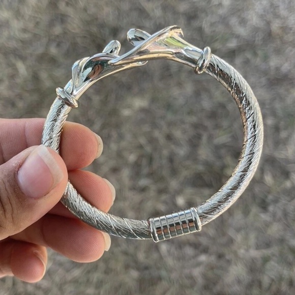 Vintage Tivvon Bracelet - Picture 5 of 11